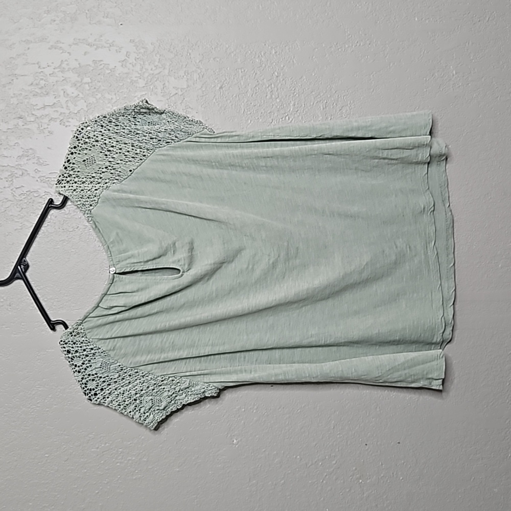 Sage Green Lace Tee Lucky Brand size small - Picture 3 of 5